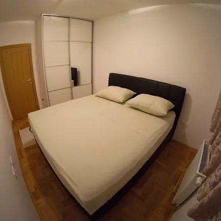 Apartman Stasa 2 公寓