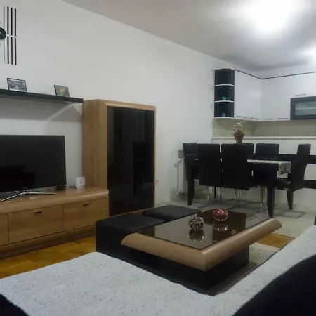Apartman Stasa 2 * 特雷比涅