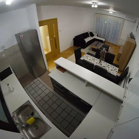 Apartman Stasa 2 公寓